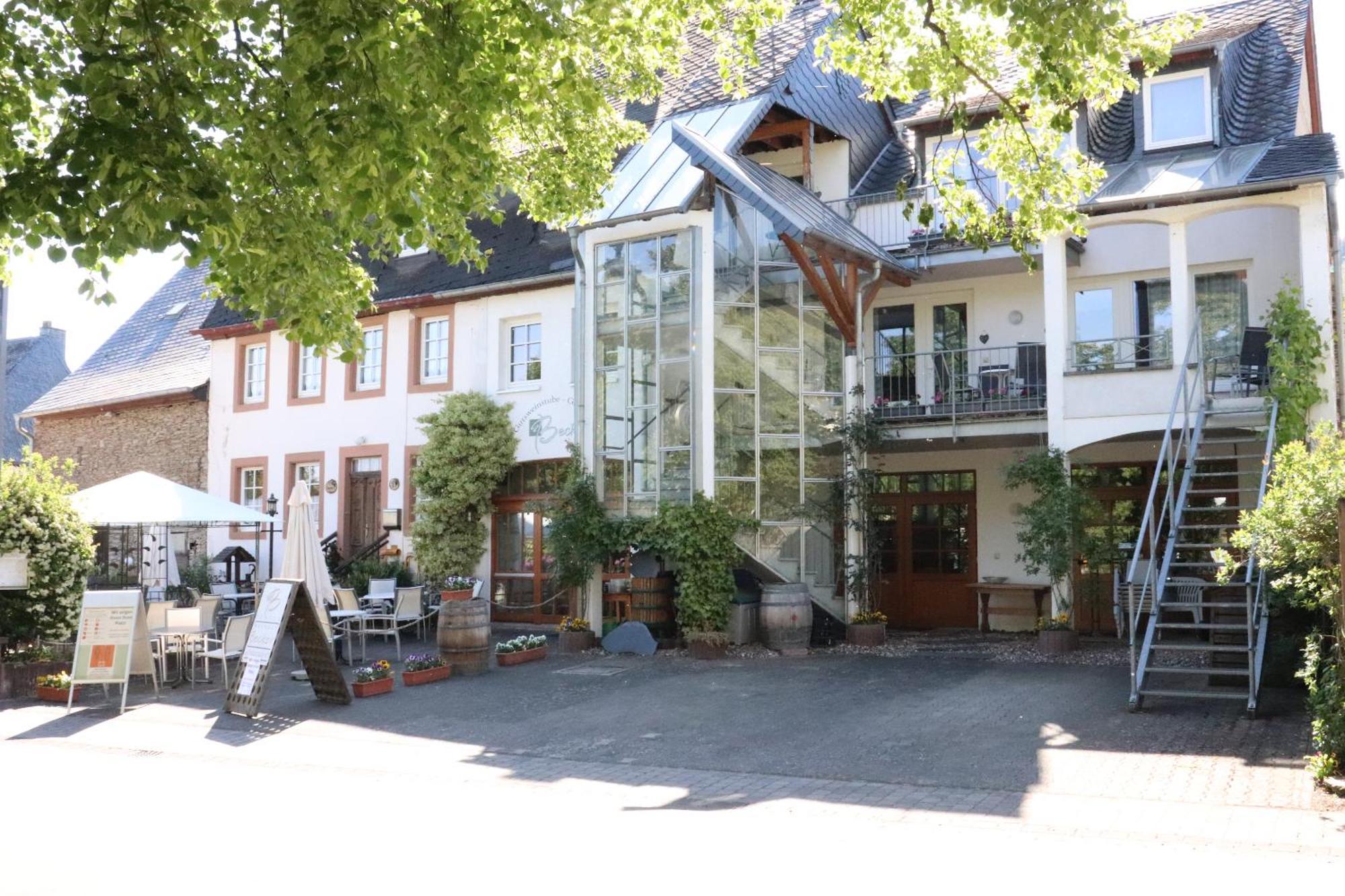 Апартаменти Ferienweingut & Gutsrestaurant Becker Burgen  Екстер'єр фото